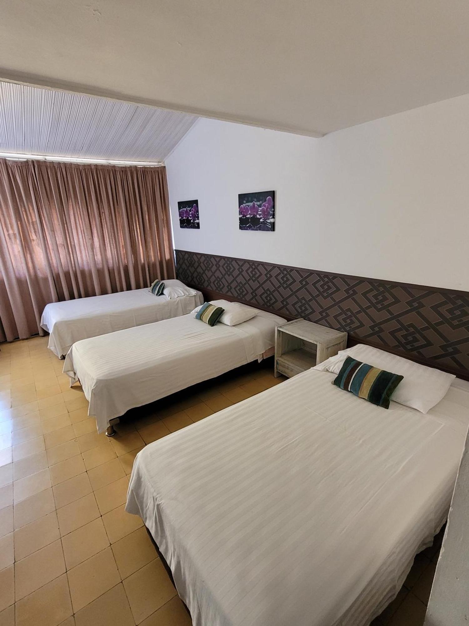 Hotel Gimaura Ріоача Екстер'єр фото