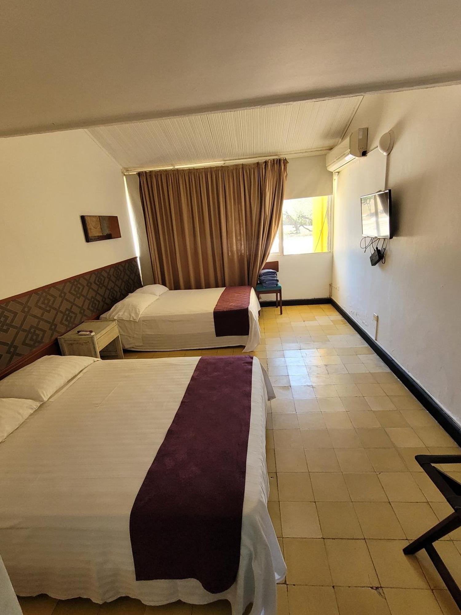 Hotel Gimaura Ріоача Екстер'єр фото