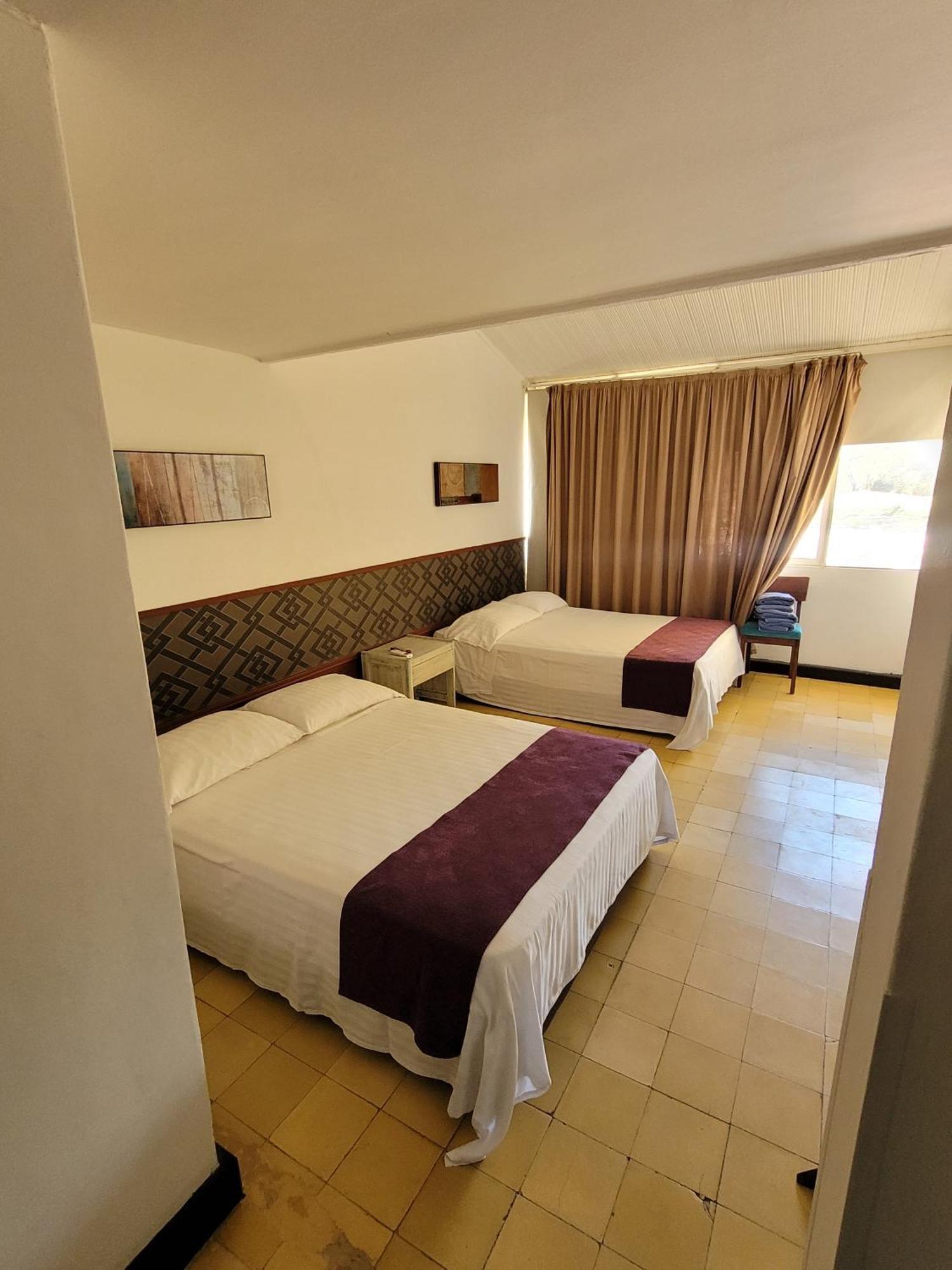 Hotel Gimaura Ріоача Екстер'єр фото