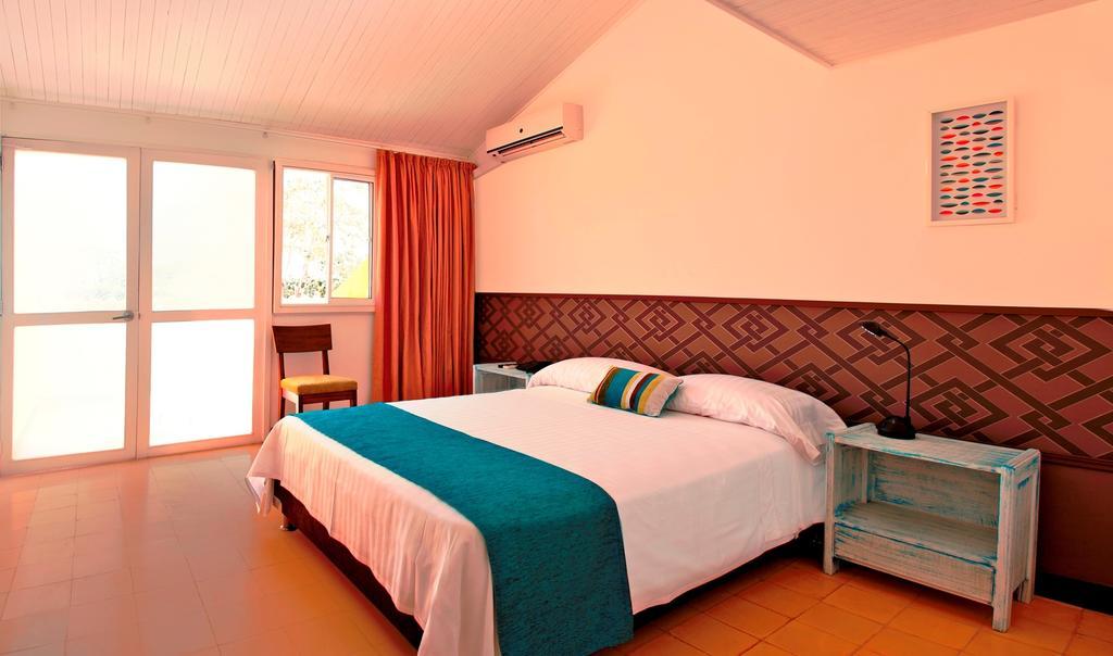 Hotel Gimaura Ріоача Екстер'єр фото