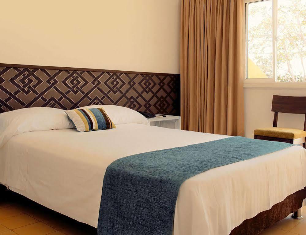 Hotel Gimaura Ріоача Екстер'єр фото