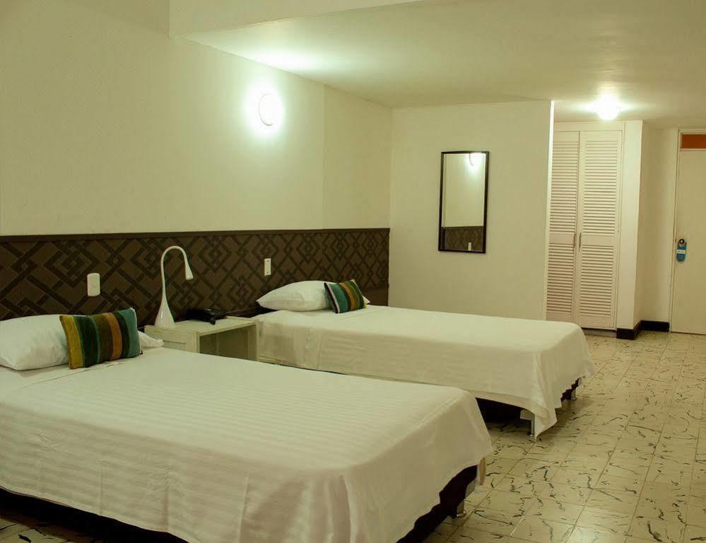 Hotel Gimaura Ріоача Екстер'єр фото
